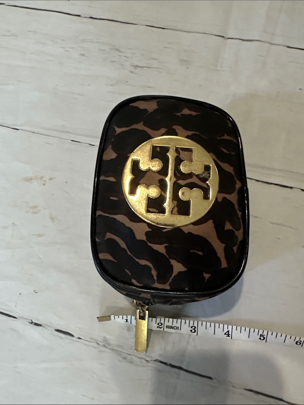 Tory Burch Leopard Print small cosmetic case with Gold Logo Accent - Picture 9 of 10